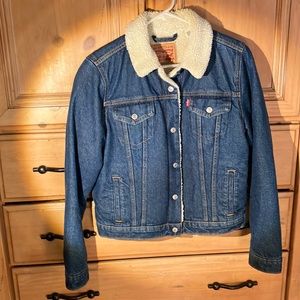Women’s Sherpa Lined Levi Strauss & Co. Denim Trucker Jacket, M